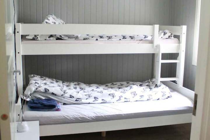 Room 5 of 34