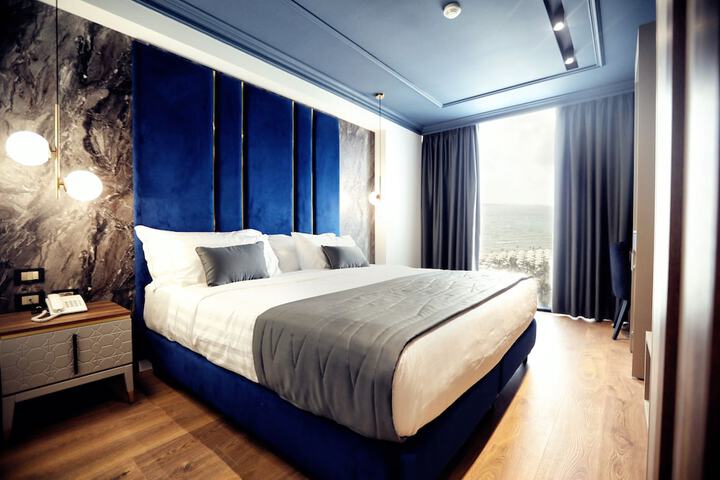 Room 14 of 107