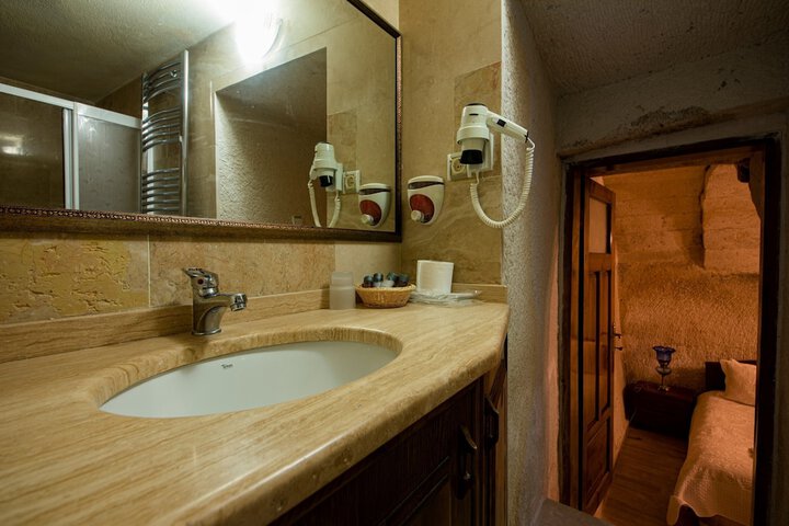 Room 38 of 46