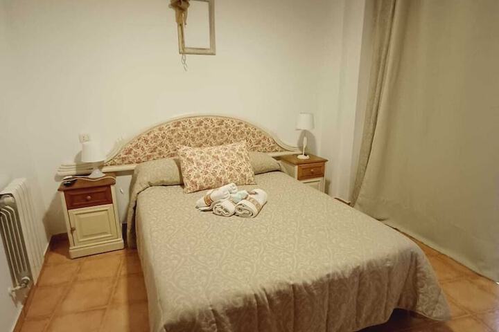 Room 7 of 12