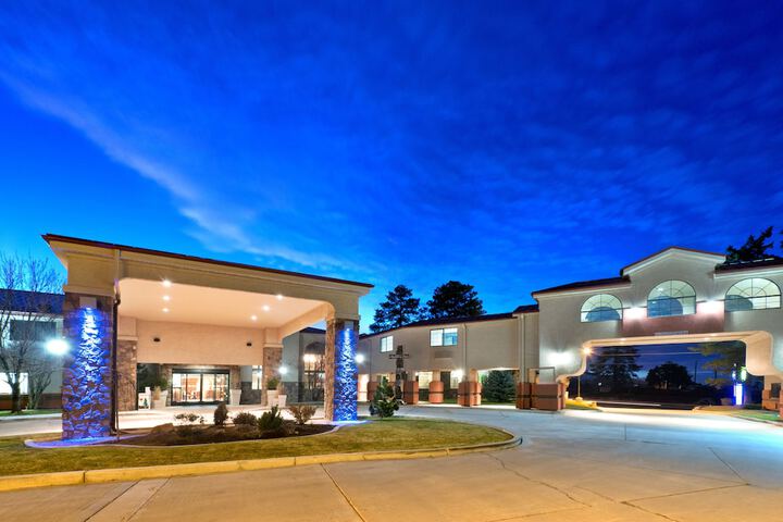 Hotel 33 of 36