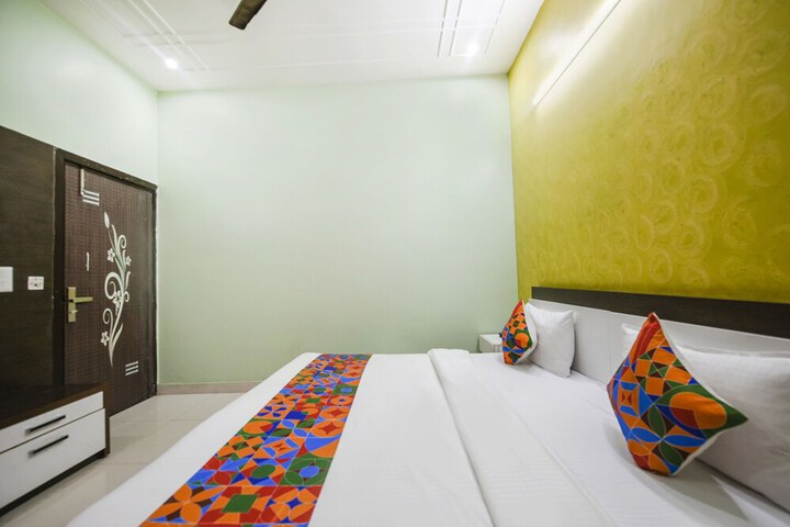 Room 19 of 25