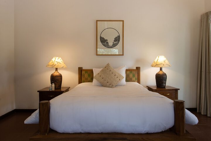 Room 4 of 28