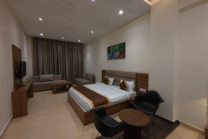 Room 15 of 23
