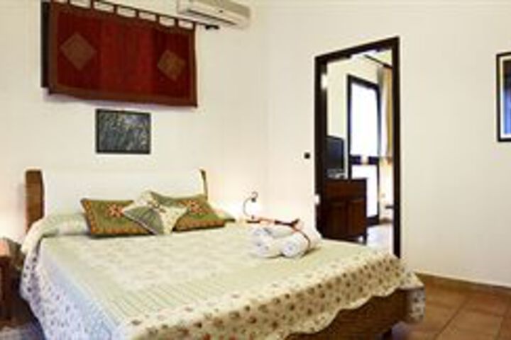 Room 20 of 33