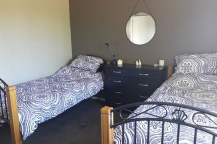 Room 5 of 11