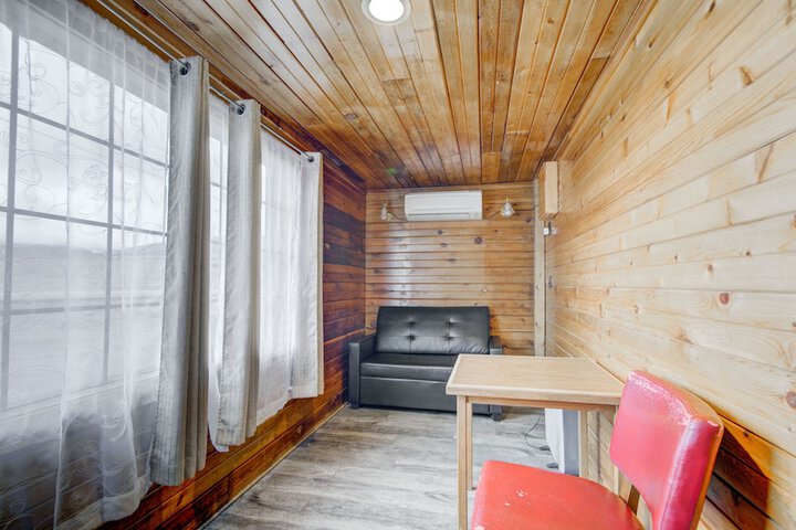 Room 15 of 26