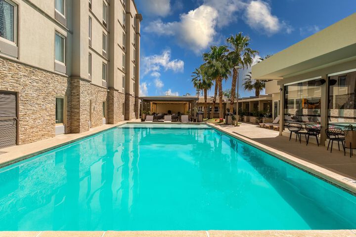 Hotel with Pool