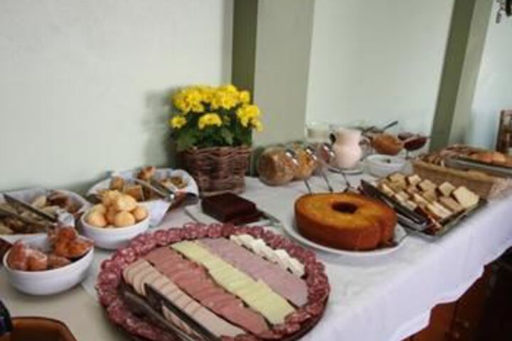 Dining 10 of 40