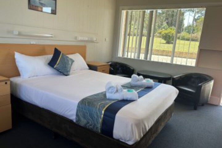 Room 12 of 48