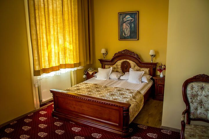 Room 14 of 39