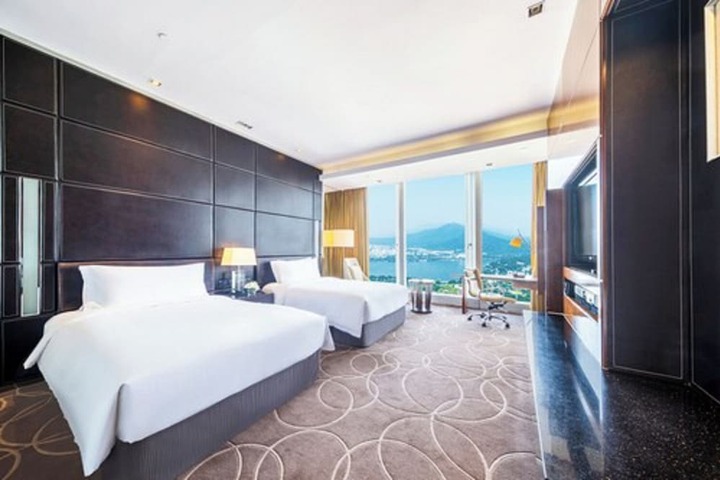 Room 30 of 54