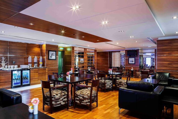 Lounge 181 of 199