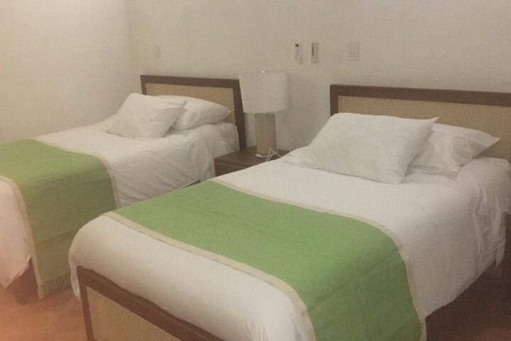 Room 10 of 67