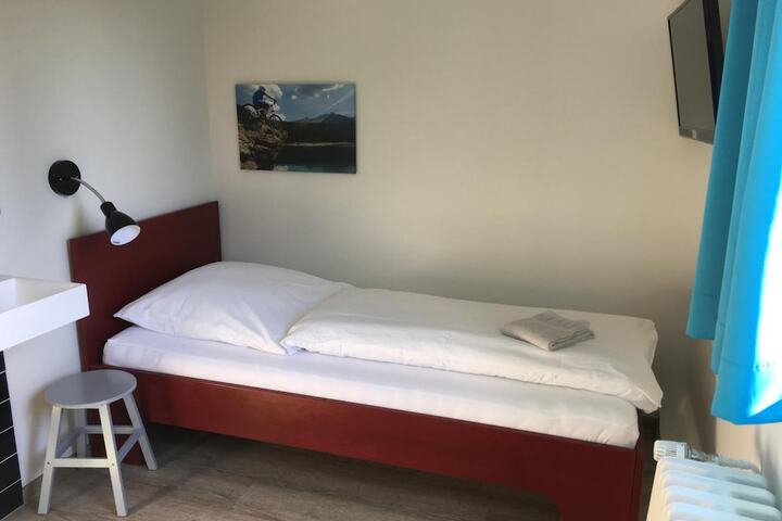 Room 9 of 31