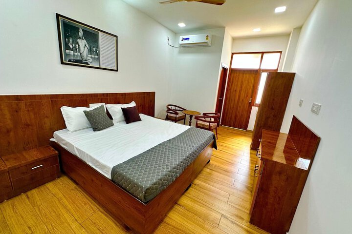 Room 3 of 22