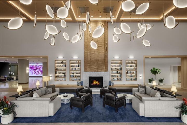 Entrance & Lobby