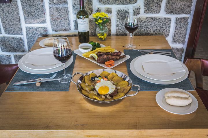 Dining 40 of 124