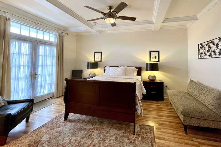 Room 16 of 90