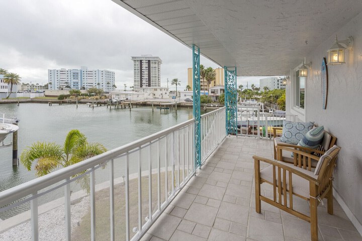Waterfront & Pool a Star5vacations