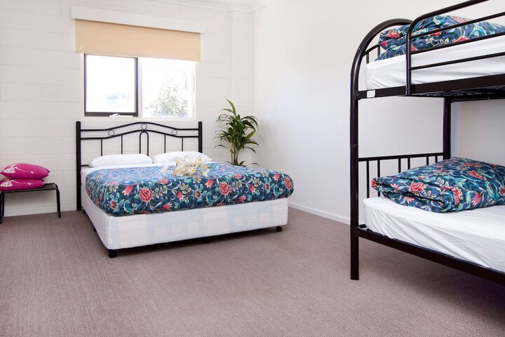 Room 26 of 216
