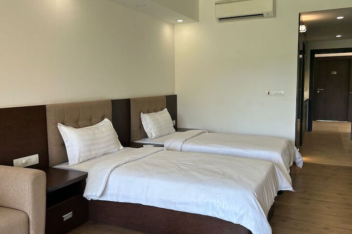 Room 8 of 47