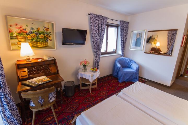 Room 9 of 21