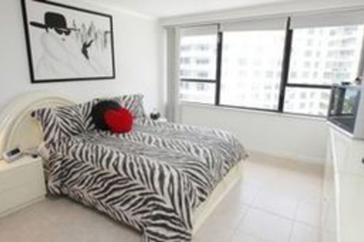 Room 72 of 171