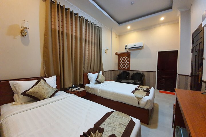 Room 7 of 43