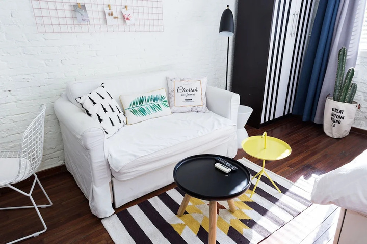 Room 3 of 12