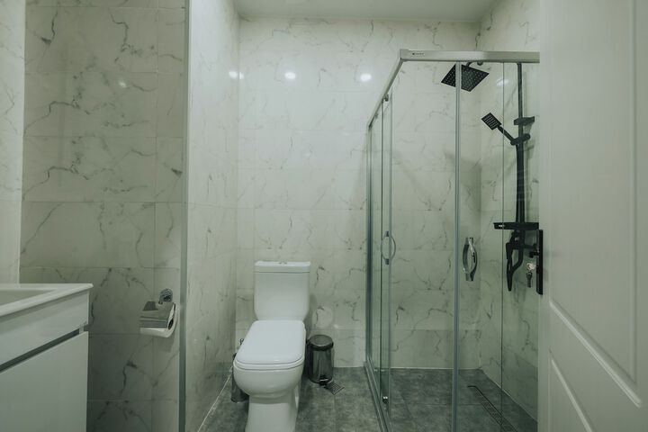 Room 33 of 53