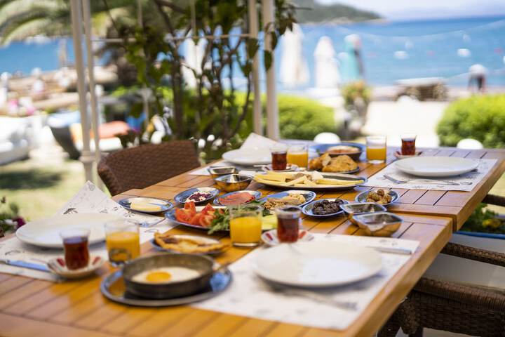 Breakfast/Coffee Service 40 of 55