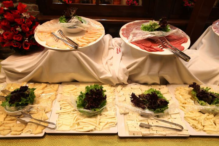Dining 71 of 85