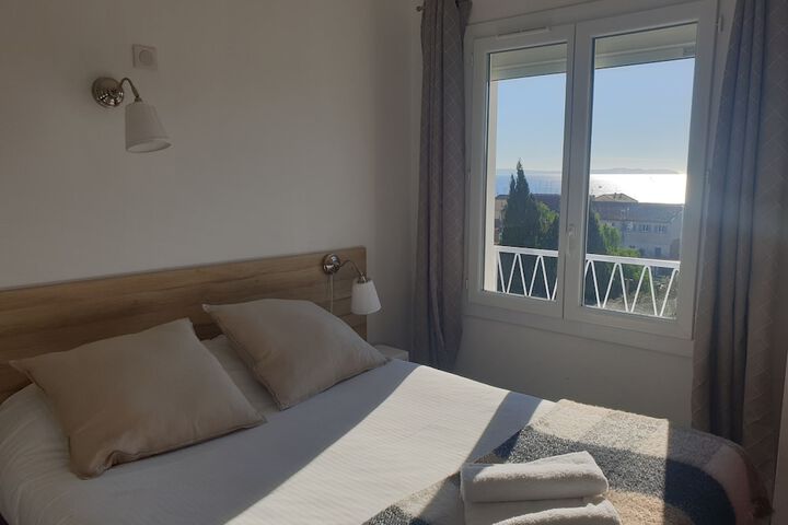Room 2 of 57