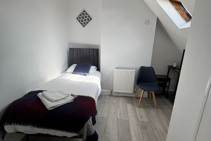 Room 53 of 117