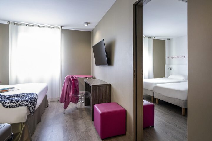Room 16 of 60