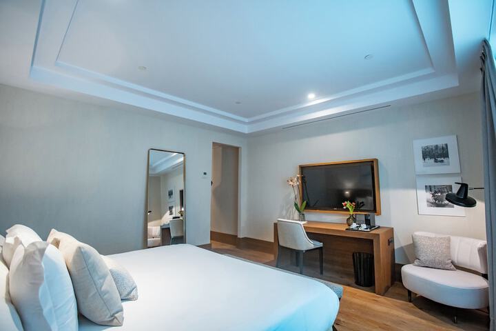 Room 25 of 64