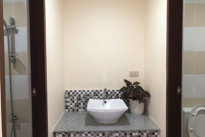 Room 18 of 23
