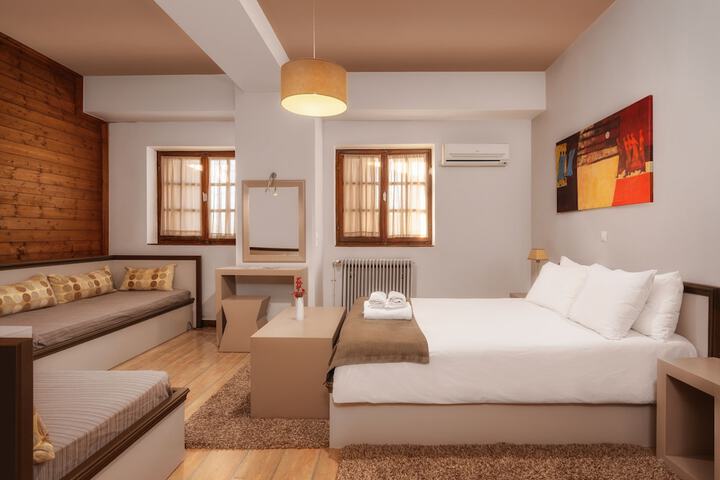 Room 13 of 61