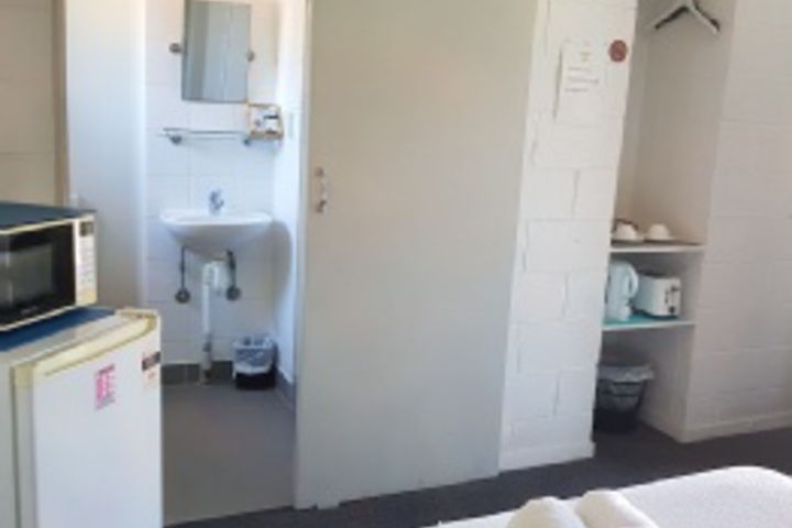 Room 105 of 108