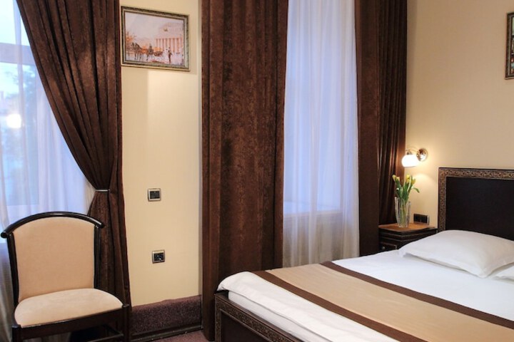 Room 28 of 101