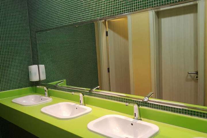 Room 10 of 21