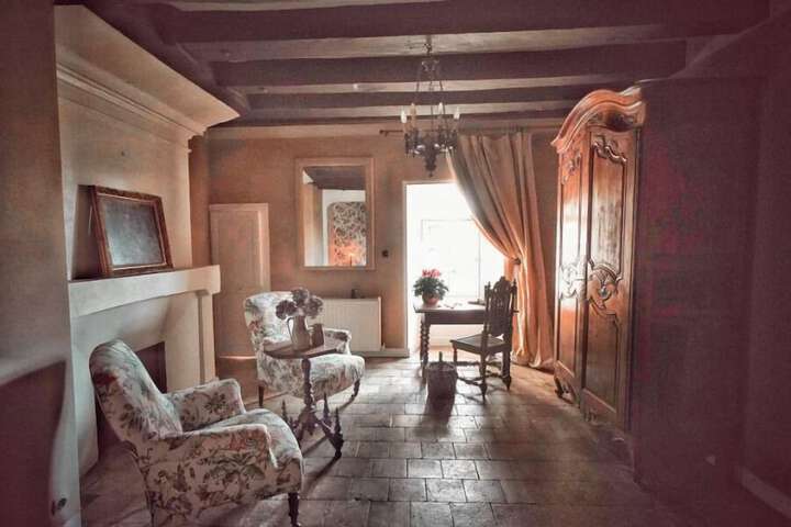 Room 17 of 30