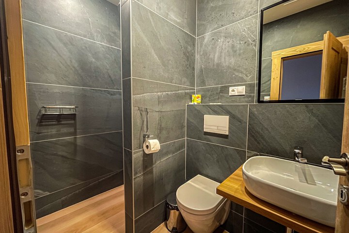Room 20 of 51