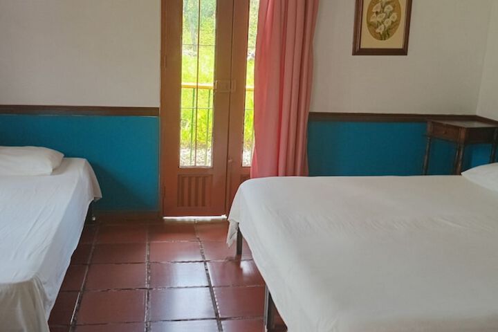 Room 34 of 89