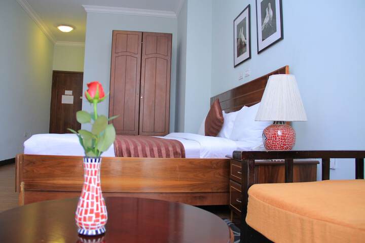Room 13 of 96