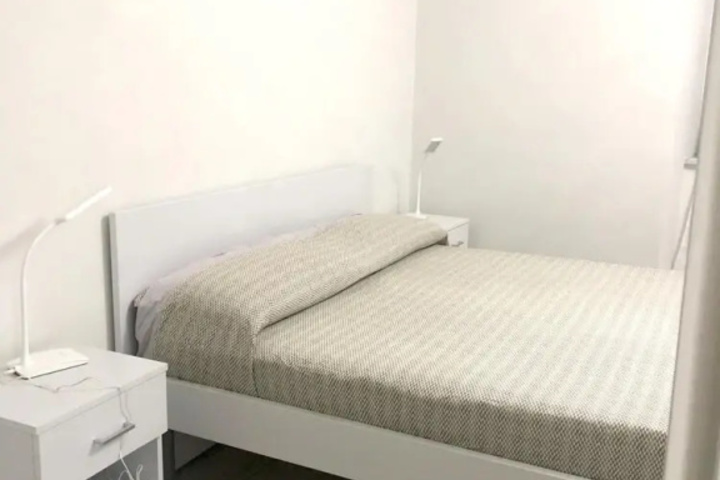 Room 6 of 15