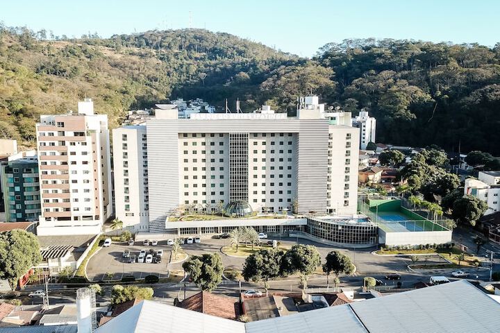 Hotel Exterior 89 of 98