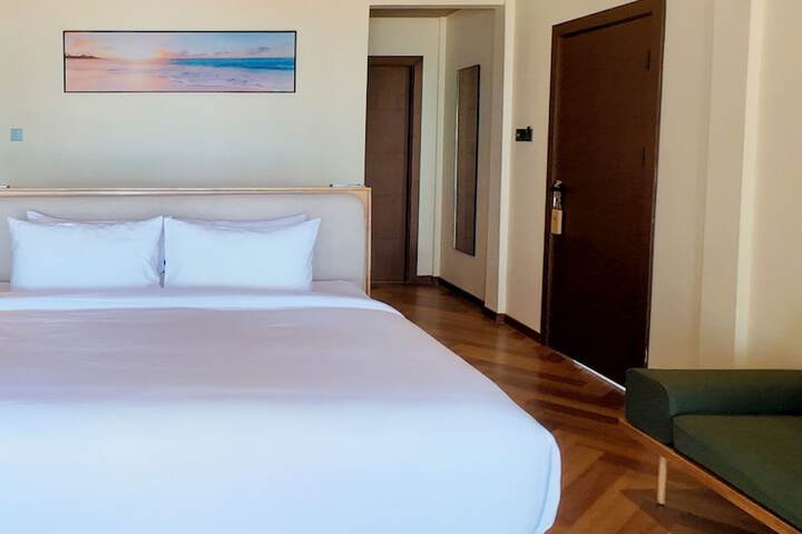 Room 6 of 71