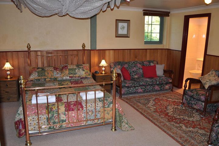 Room 9 of 24